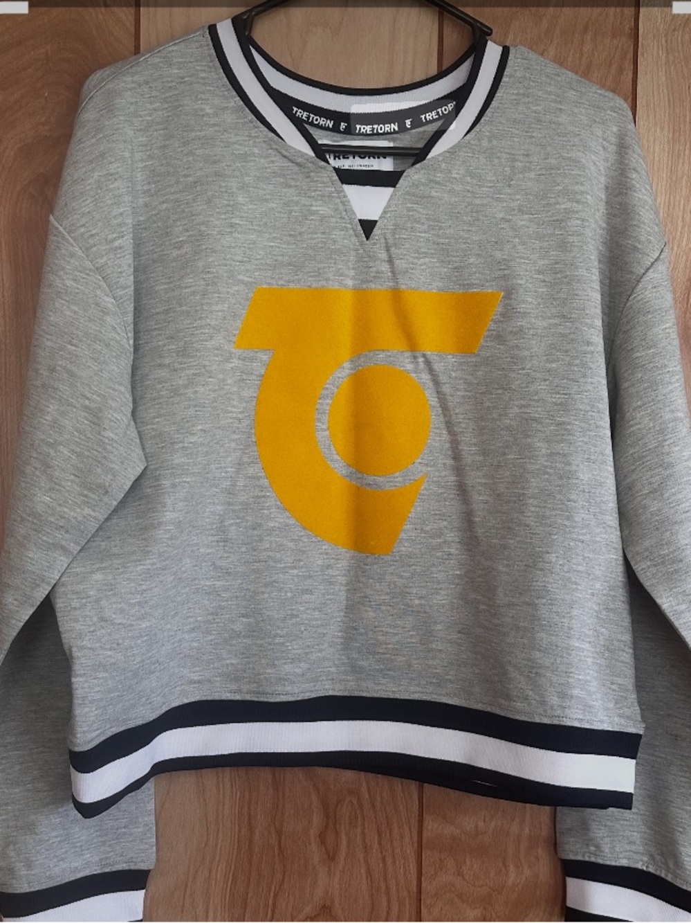 Tretorn x Anthropologie Heather Gray Logo Sweatshirt Size Large 📦